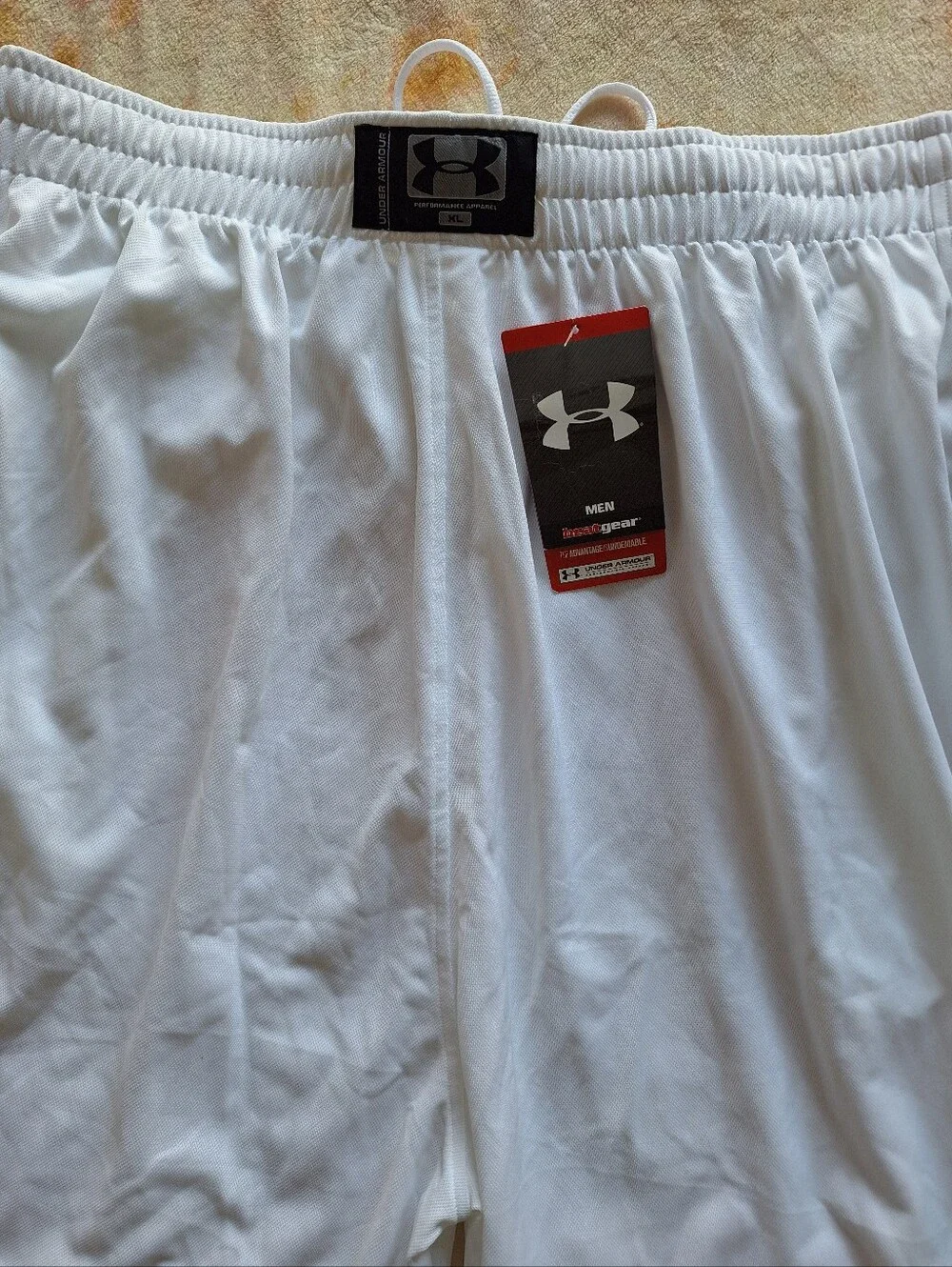 NWT Under Armour Men’s White Athletic Mesh Basketball Shorts Size XL